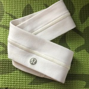 Lululemon fly away tamer headband